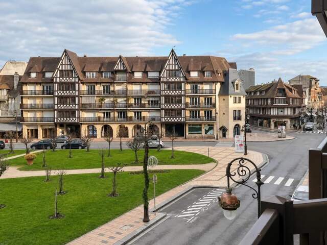 Élégant appartement 4 pièces à Deauville — photo du bien