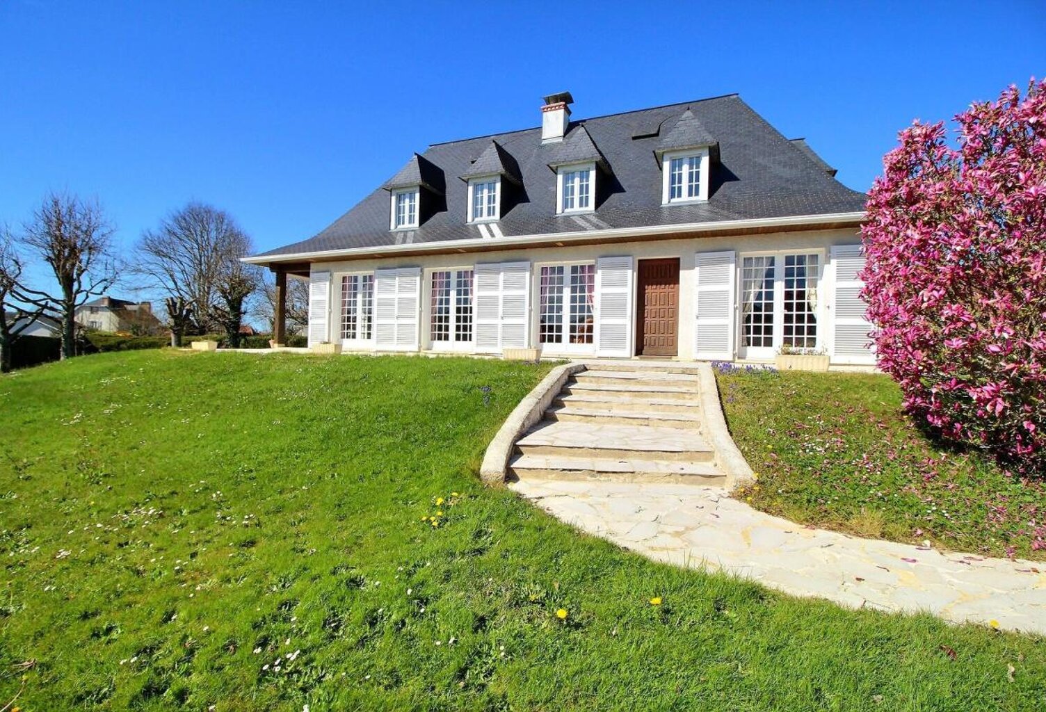 Maison À Vendre — photo 1