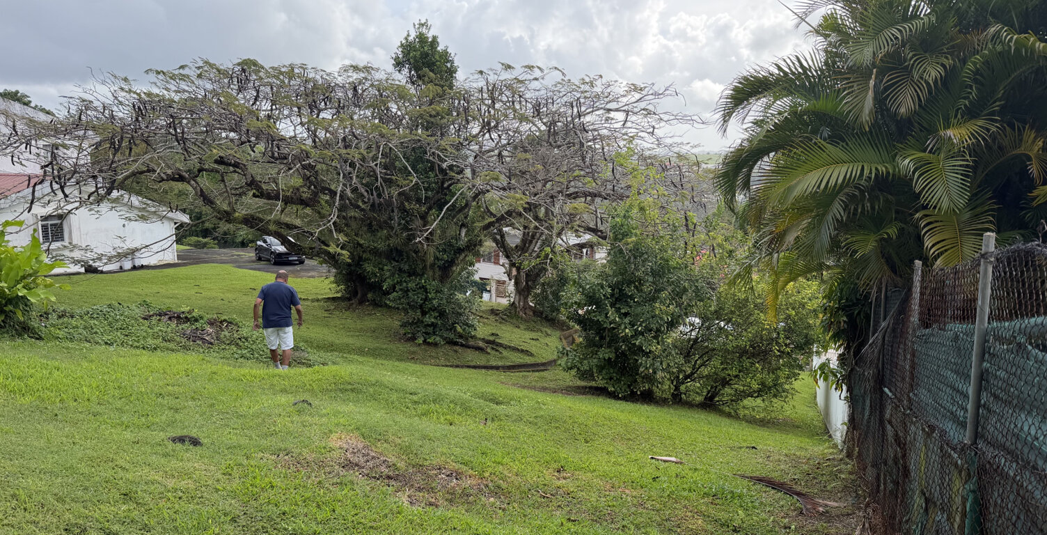 A vendre villa T5 de 210 m2, en R+1, sur 4 215 m2 de terrain — photo 1