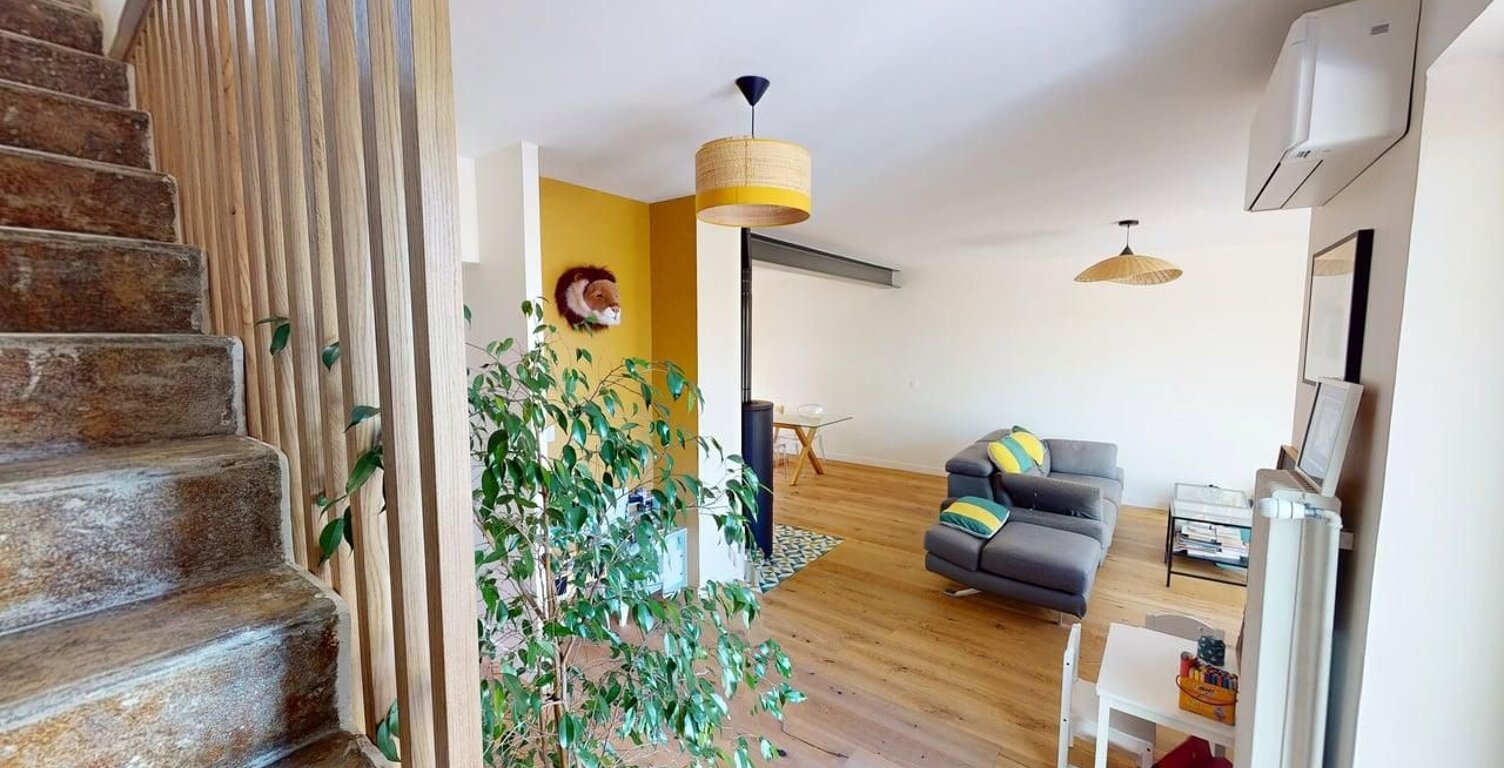 Albigny-sur-Saône centre – Maison rénovée avec vue Saône — photo 1