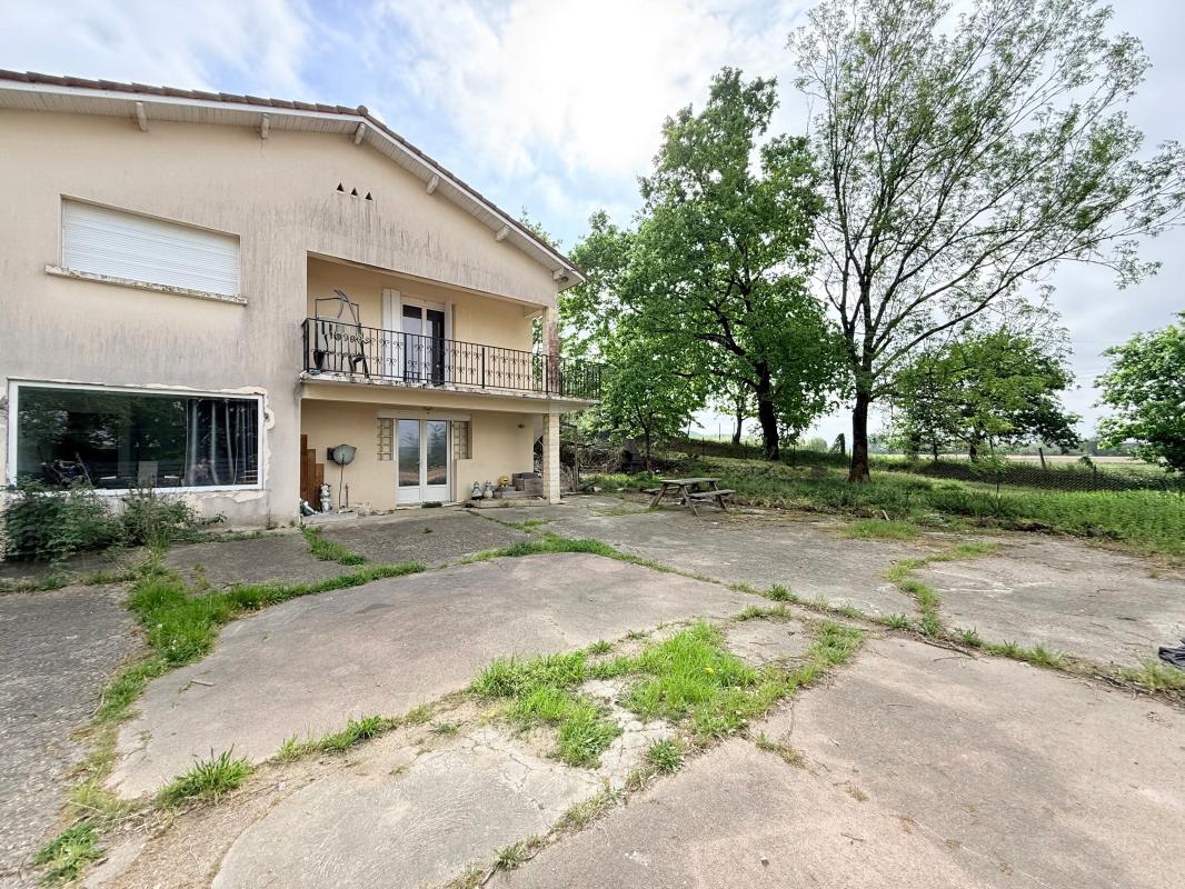 Villa / Maison  T8 à vendre Lannux 32400