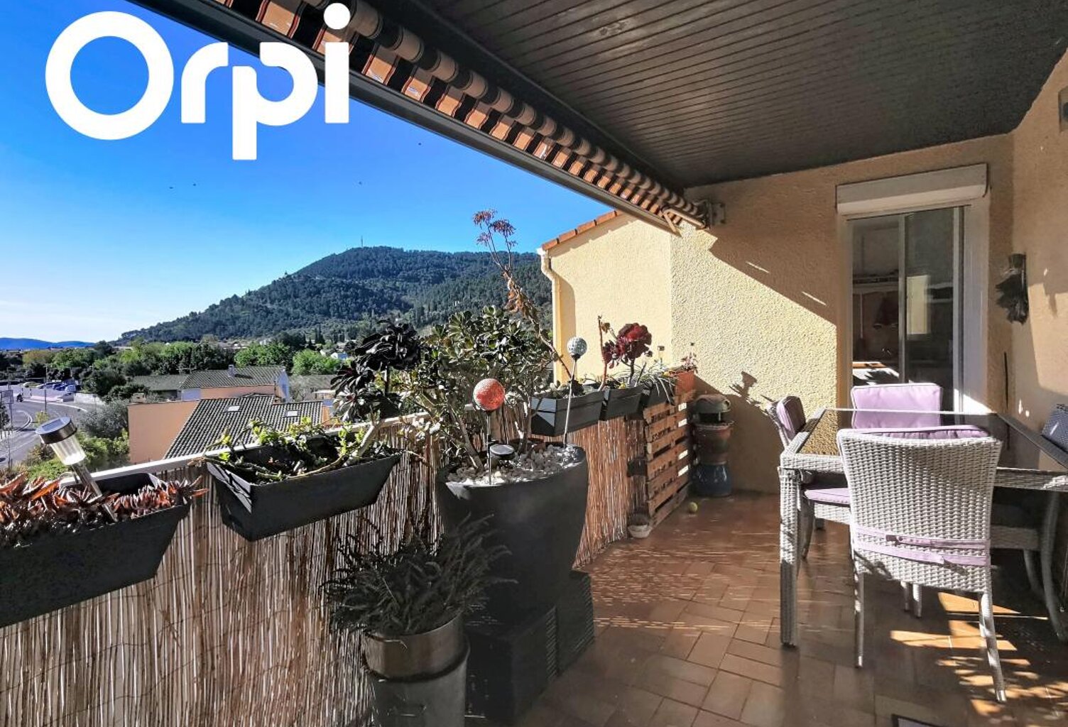Appartement T4 82m² à vendre, 3 chambres, Solliès-Pont, parking collectif et terrasse exposition Est — photo 1