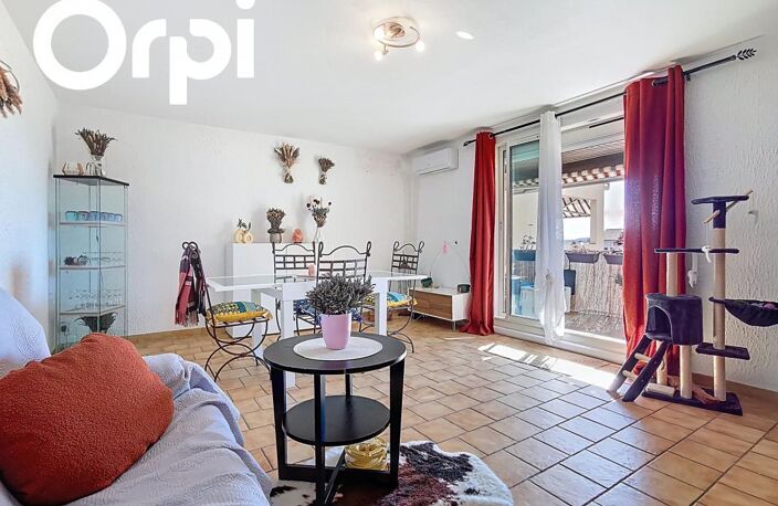 Appartement T4 82m² à vendre, 3 chambres, Solliès-Pont, parking collectif et terrasse exposition Est — photo 5