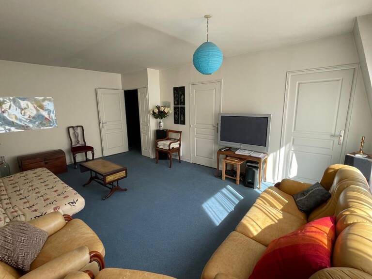 Appartement À Vendre — photo 1