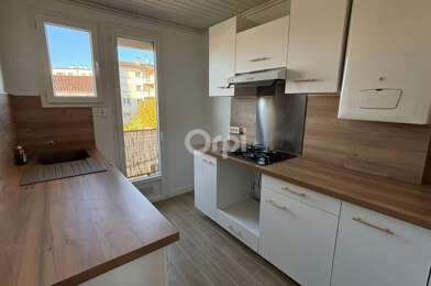Appartement 4 pièces 690 €