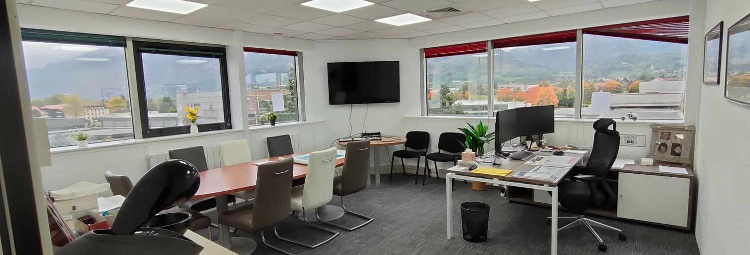 Bureau   m² à louer à Saint-Pierre-en-Faucigny (74800)