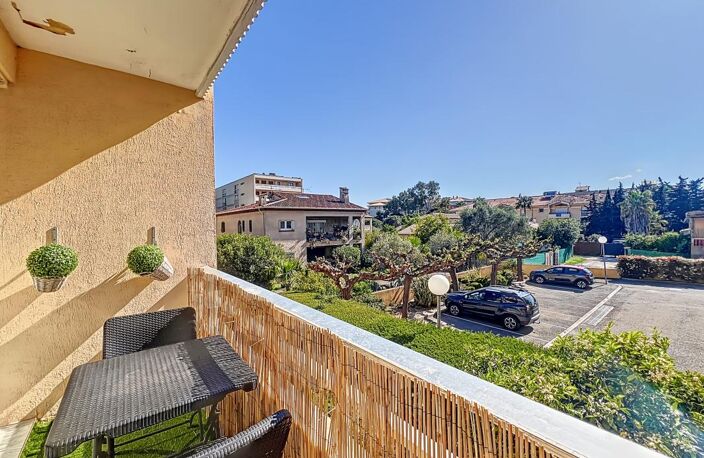 Appartement À Vendre — photo 2
