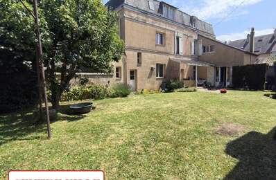 Maisons centre ville, garages et jardin — photo du bien