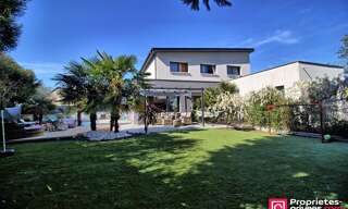 Maison 8 Pièces 220 m² à vendre à Saint-Barthélemy-d'Anjou (49124)