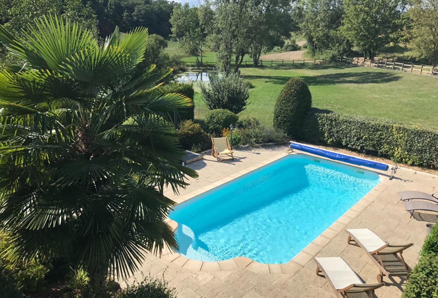 Belle longère en pierre, dont gîte, piscine, dépendances, grange. Calme, campagne — photo 1