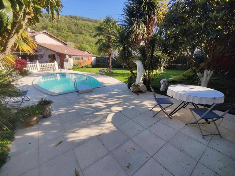 Maison 4 chambres 134m² avec piscine + garage double — photo 1