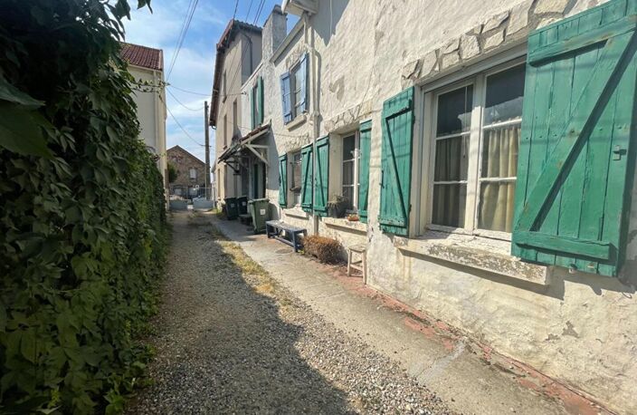 Clamart -Quartier Gare. Ensemble immobilier familial avec jardin et stationnements 150 m² à réinventer — photo 2