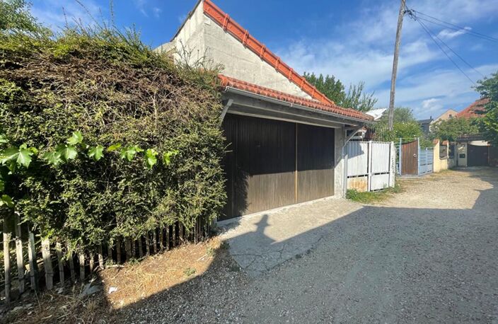 Clamart -Quartier Gare. Ensemble immobilier familial avec jardin et stationnements 150 m² à réinventer — photo 4