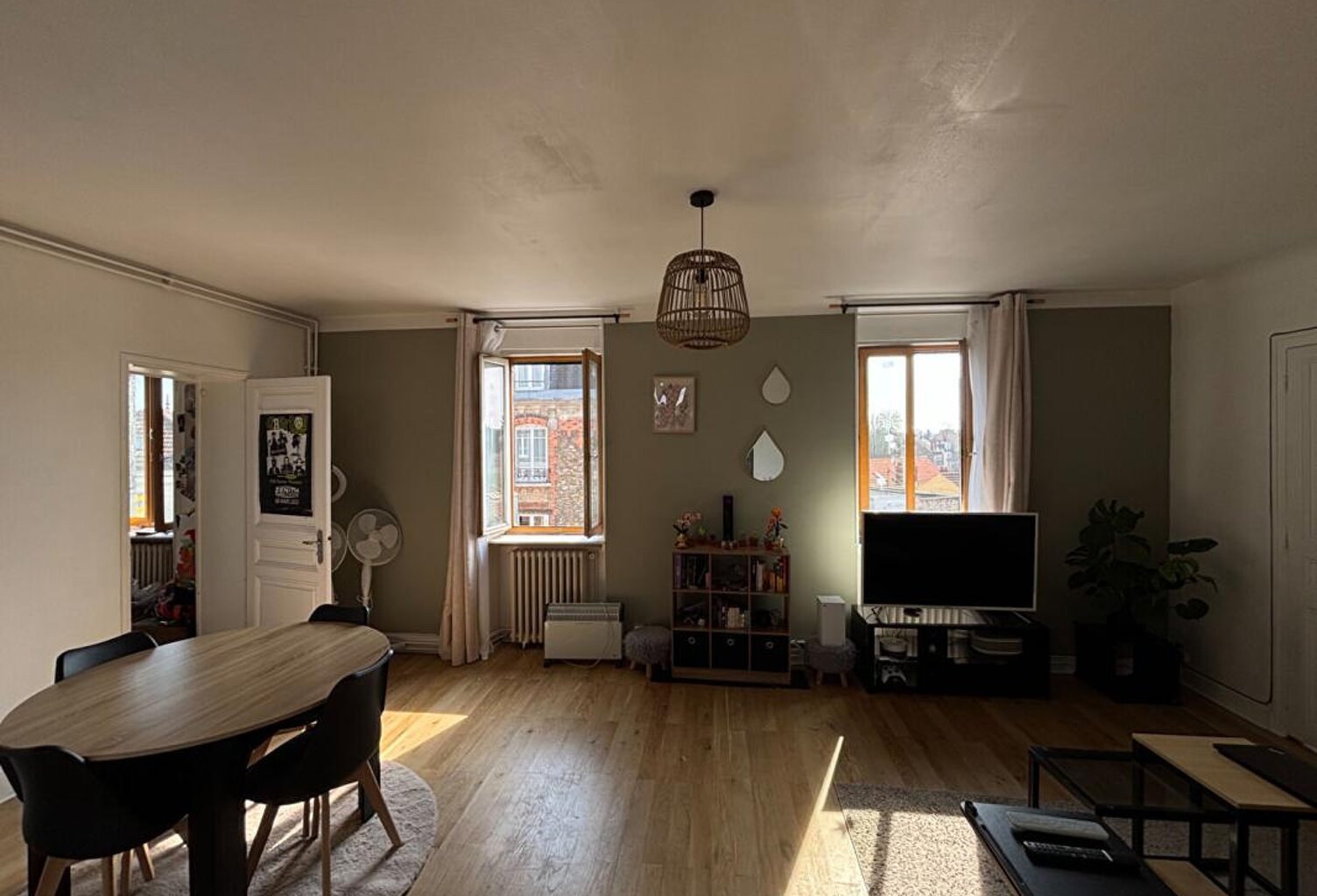 T3 de 75 m² Vendu Occupé-Centre-Ville Corbeil-Essonnes — photo 1