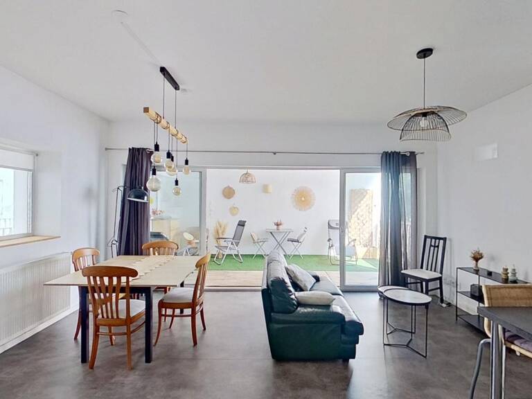 Location appartement T4 meublé Bordeaux – 3 chambres, loggia, double parking inclus — photo 1