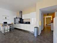 Location appartement T4 meublé Bordeaux – 3 chambres, loggia, double parking inclus — photo 3