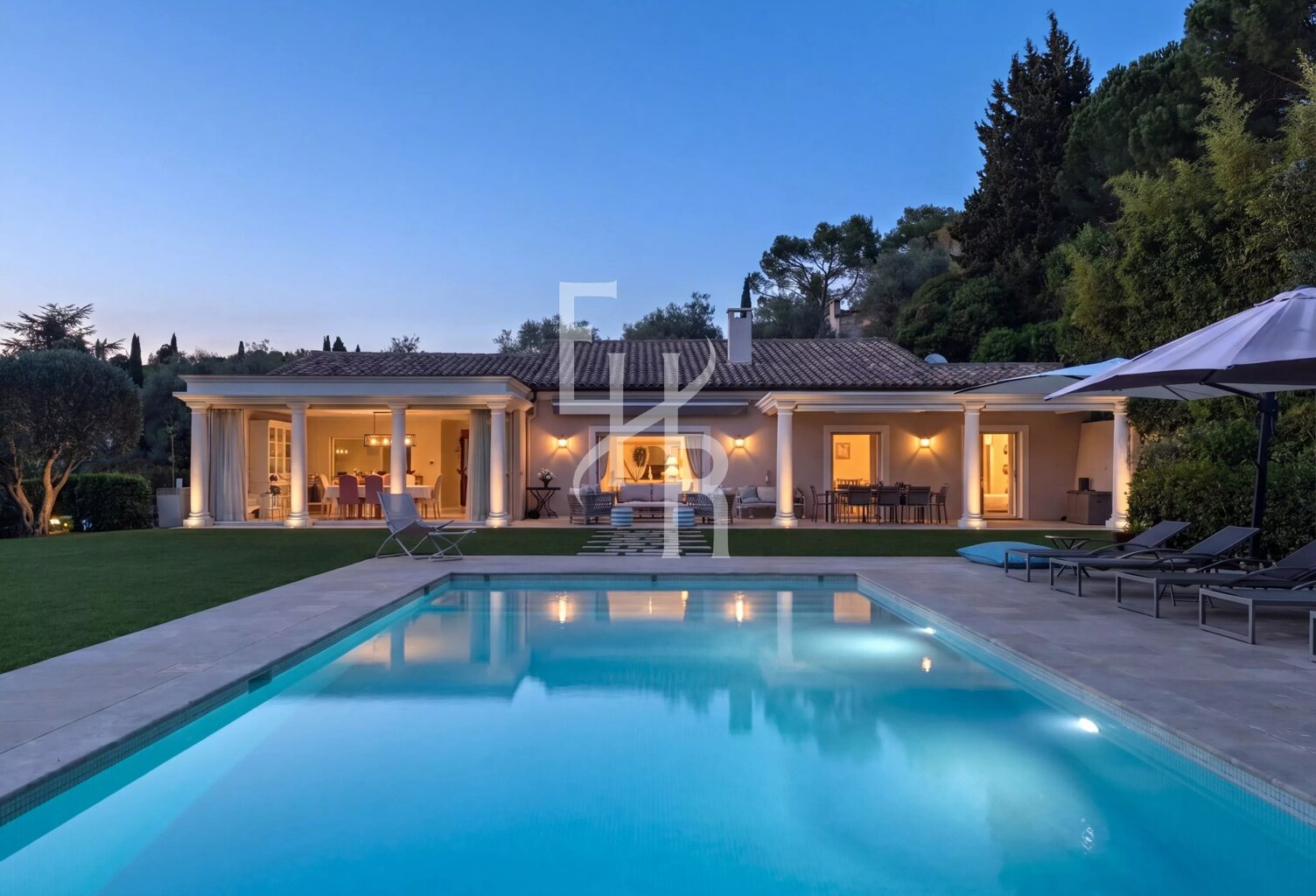 Villa d’exception dans un domaine prestigieux à quelques pas du village de Mougins — photo 1