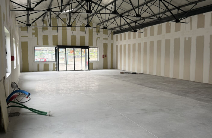 Local commercial premium 345 m2 à Lagnieu — photo 2