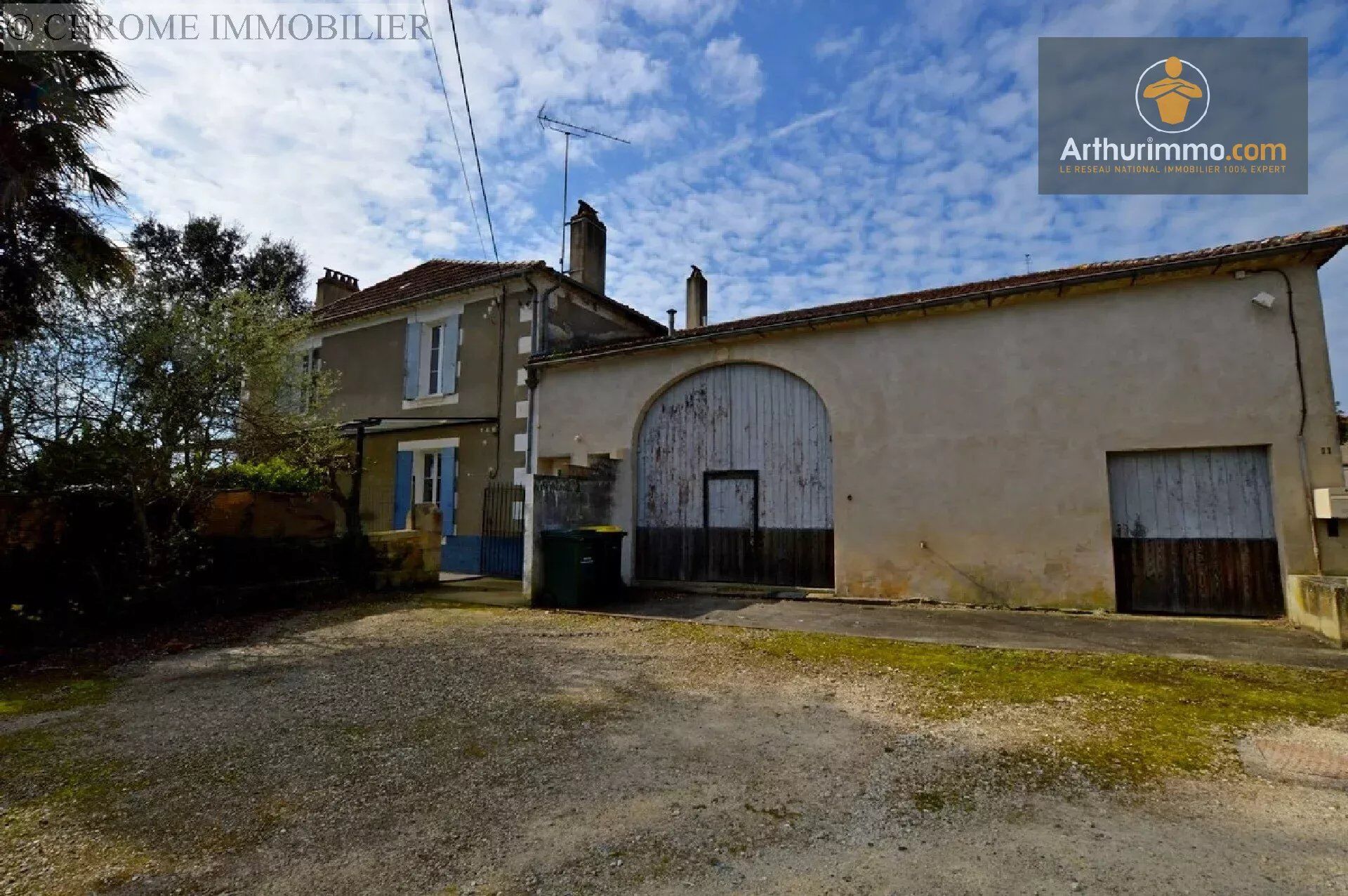 Houses · Monségur