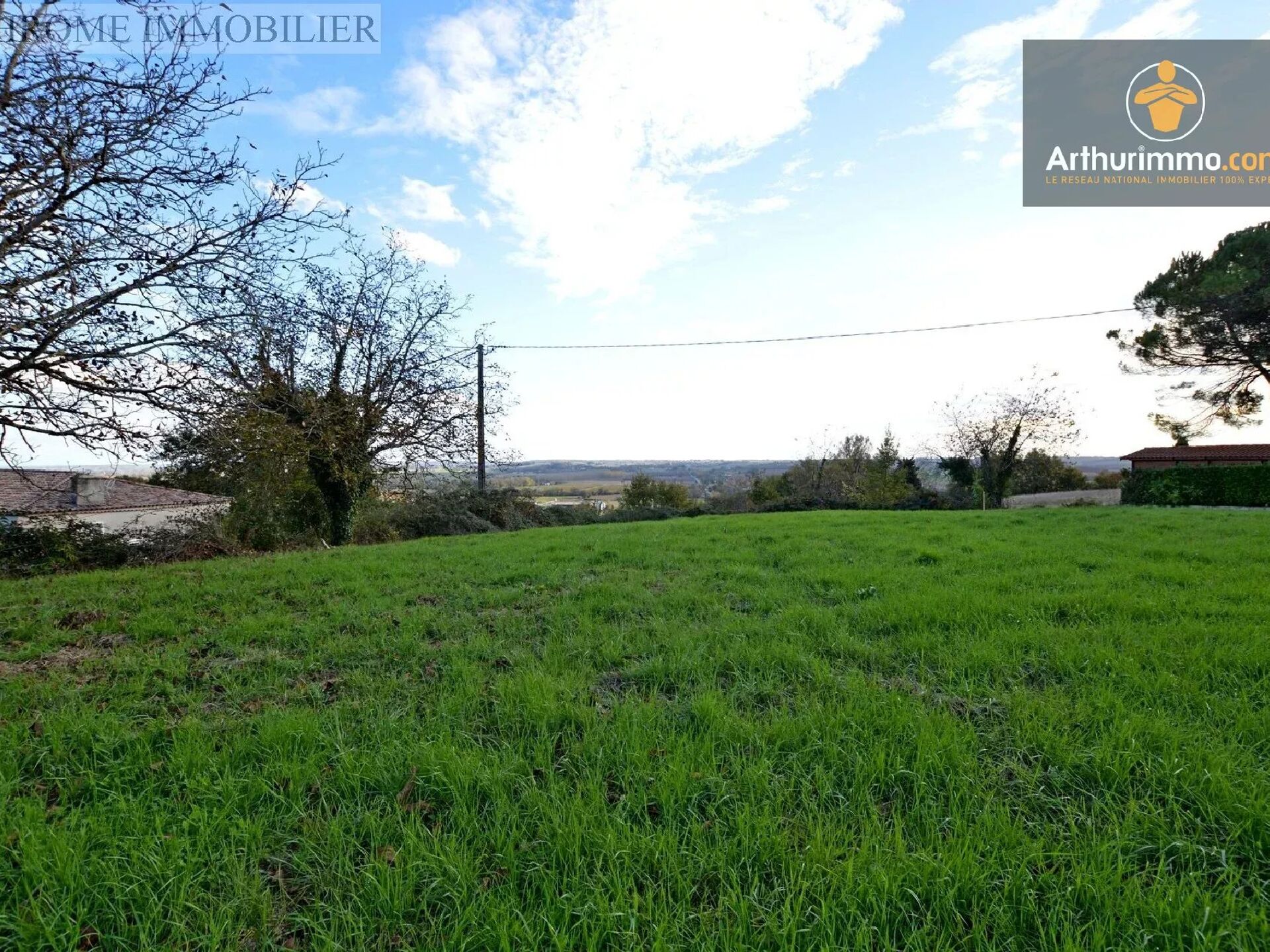 Terrain 1033 m² · à Duras · 42 000 €