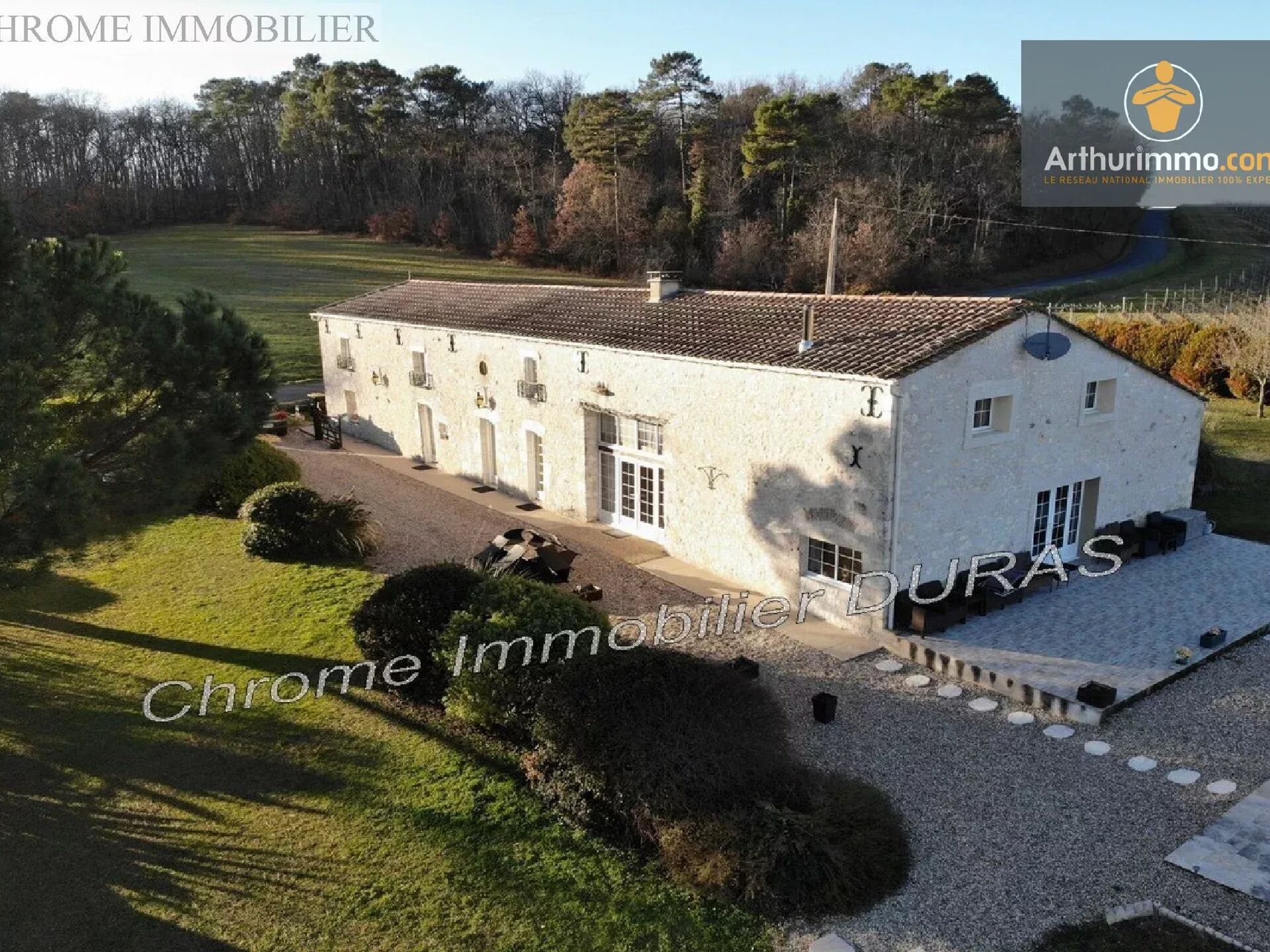 Maison 12 pièces 360 m² · à Sainte-Foy-la-Grande · 360 m² · 1 150 000 €