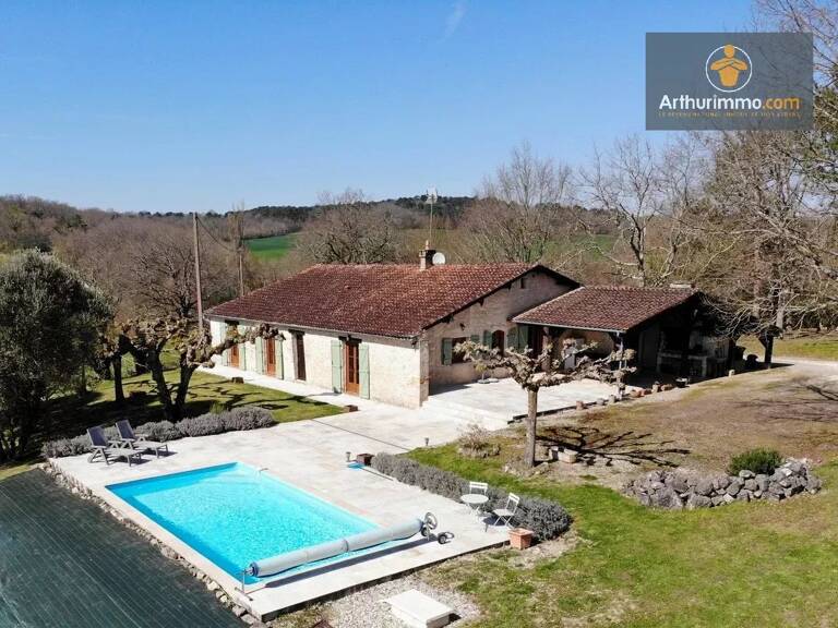 Maison en pierre, sans voisins proches — photo 1