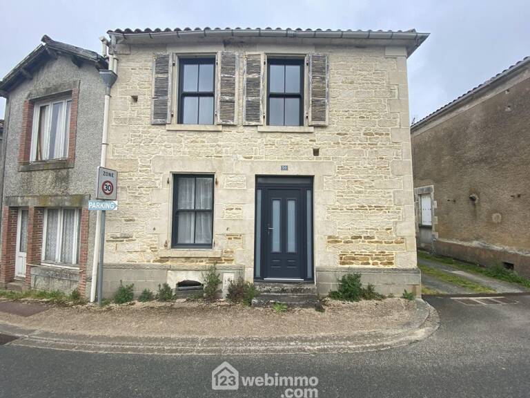 Maison - 105m² - La Jaudonnière — photo 1