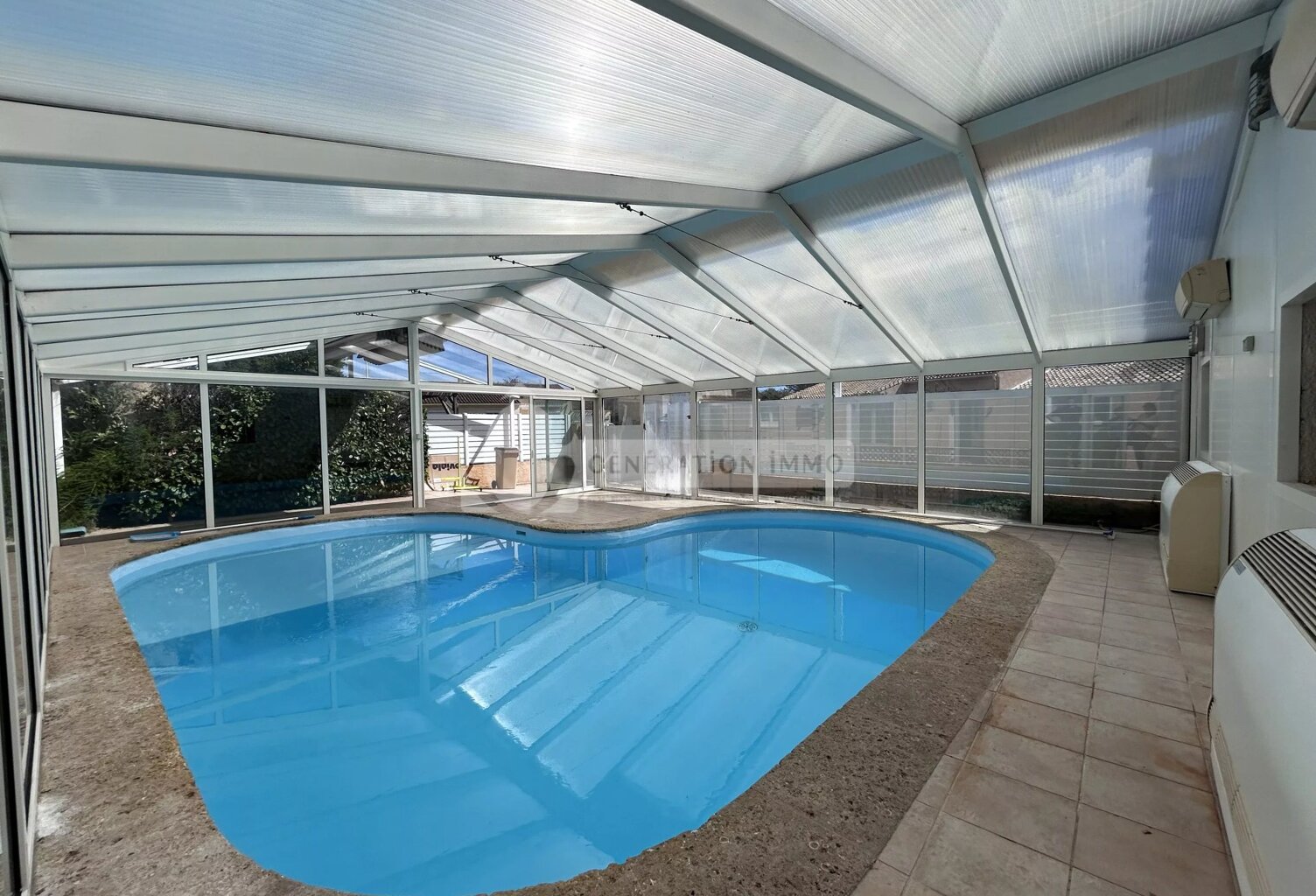 SAINT MARTIN DE CRAU - villa 3ch avec piscine — photo 1