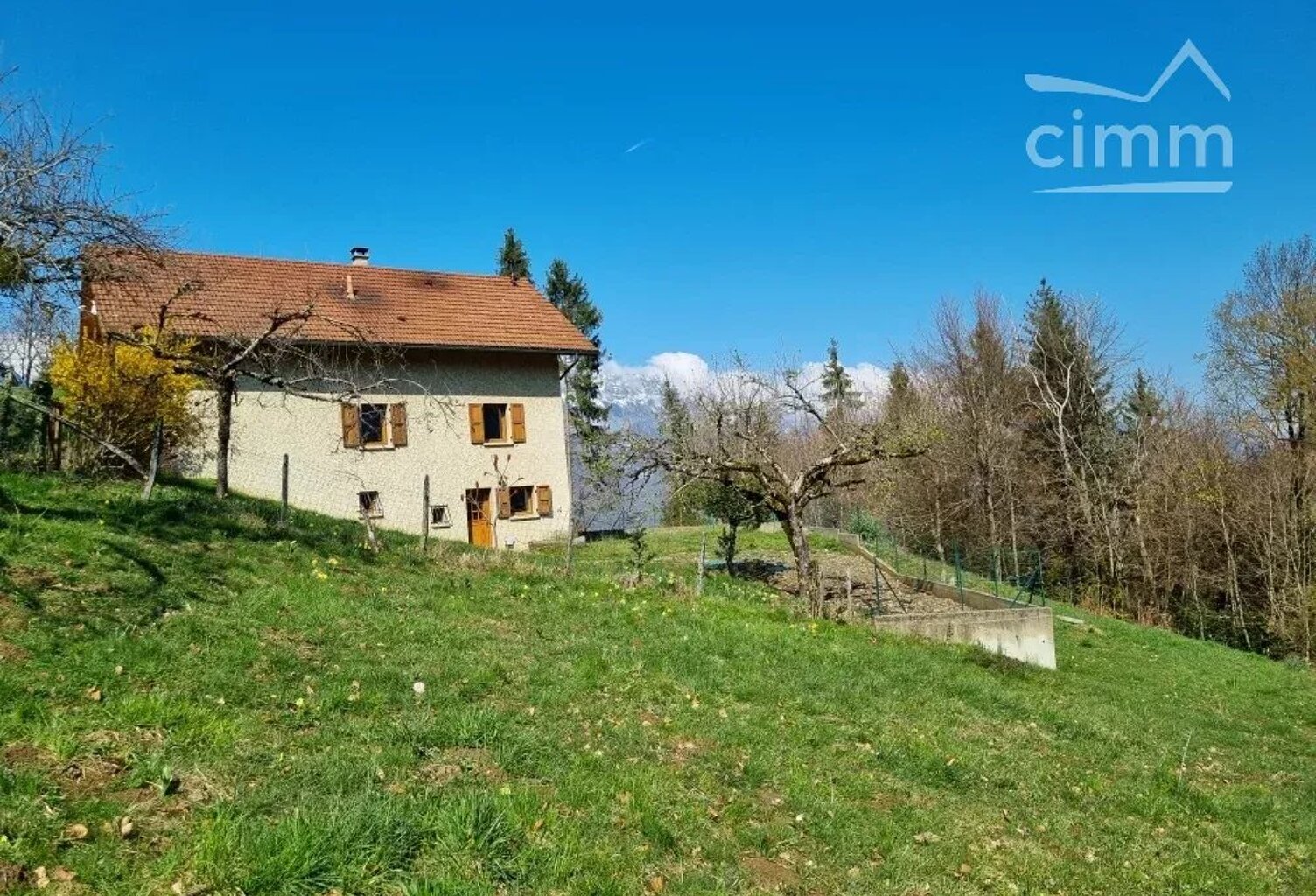 À vendre : maison - T7 - Grand Garage et terrain — photo 1