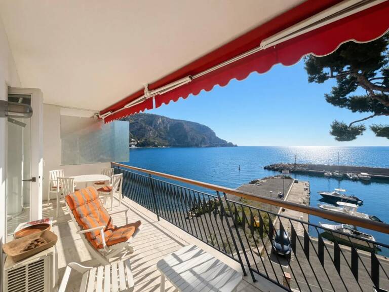 Eze bord de Mer, une adresse privilégiée — photo 1