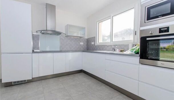 Villa / Maison 4 pièces  à louer Chatte 38160