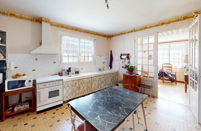 Maison à étage avec dépendances- Asnieres la Giraud — photo 4