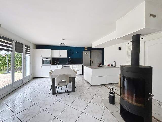 MAISON 4 PIÈCES   PROCHE DES COMMODITÉS — photo du bien