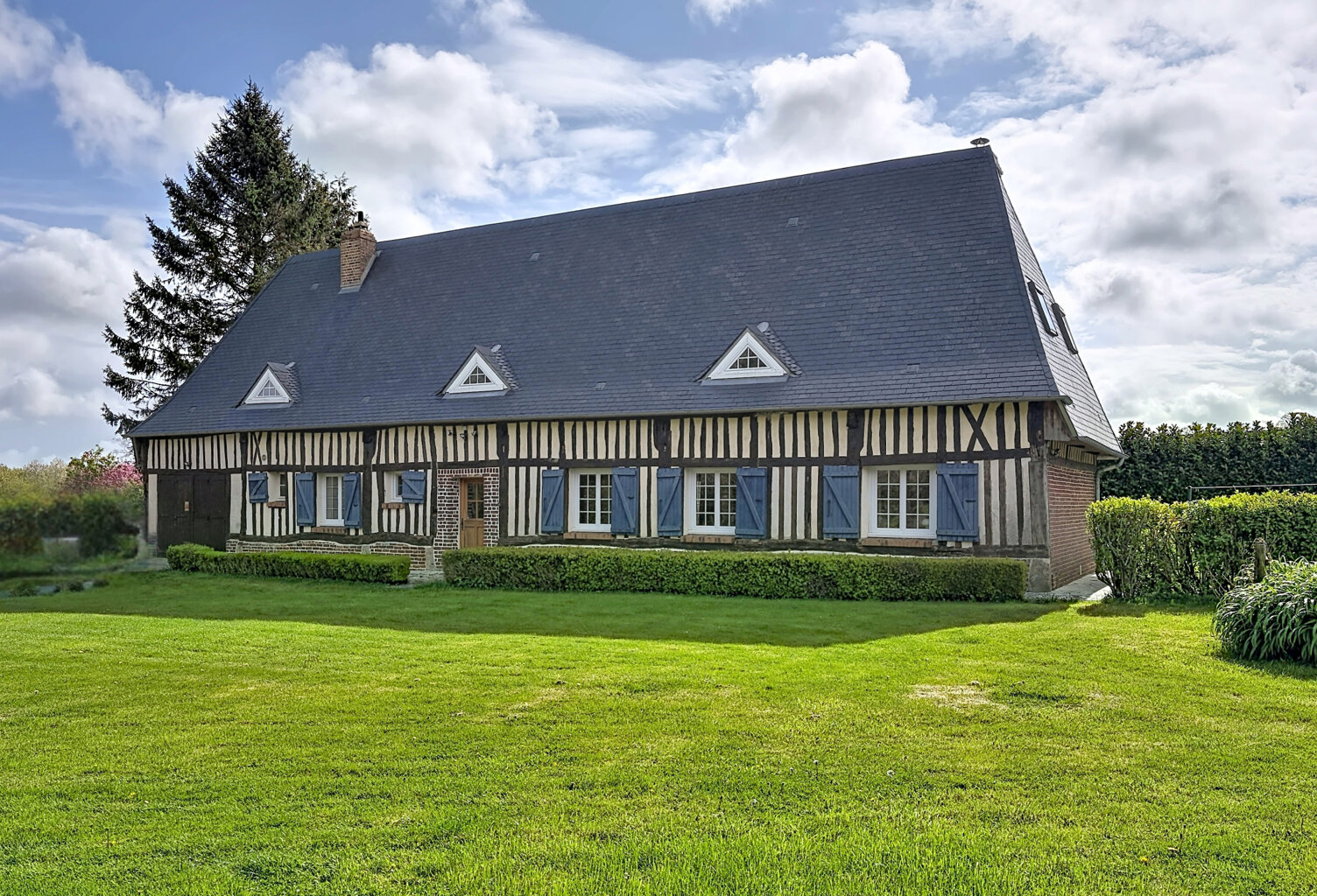 MAISON DE CHARME — photo 1