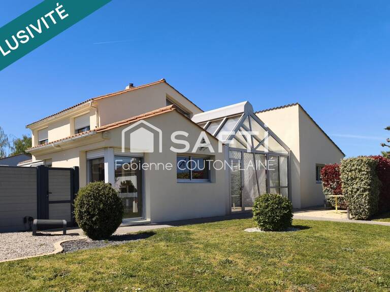 Exceptionnelle maison d'architecte au Poiré sur Vie — photo 1