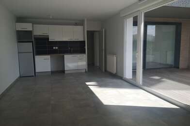 Appartement 3 pièces 802 €
