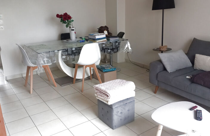 PAREMPUYRE - MAISON DE VILLE T3 SUR UNE PARCELLE DE 300 M2 — photo 5
