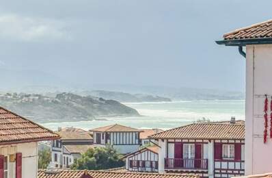  PLEIN CŒUR DE BIDART APPARTEMENT LUMINEUX A RENOVER PROCHE PLAGE / APERÇU OCÉAN — photo du bien