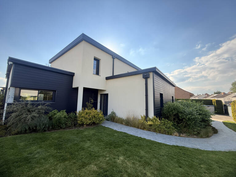 Propriété contemporaine   263 m2   Prestations haut de gamme — photo 1