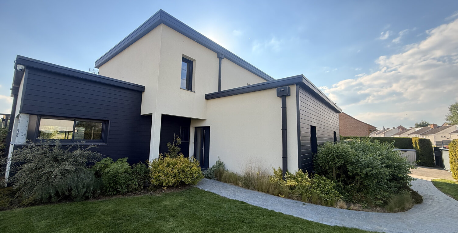 Propriété contemporaine   263 m2   Prestations haut de gamme — photo 1