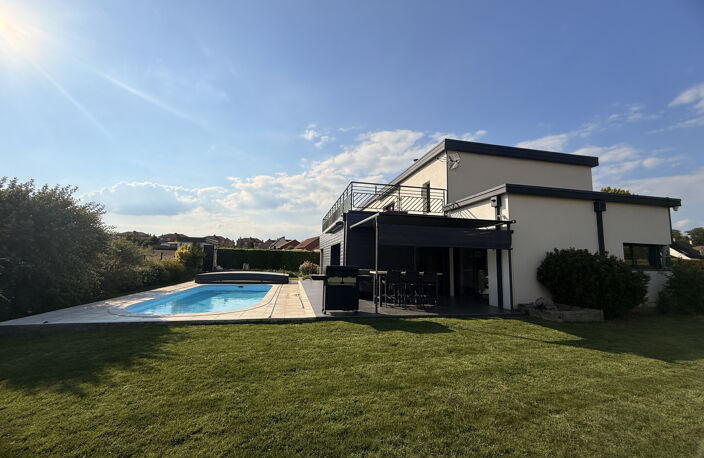 Propriété contemporaine   263 m2   Prestations haut de gamme — photo 4
