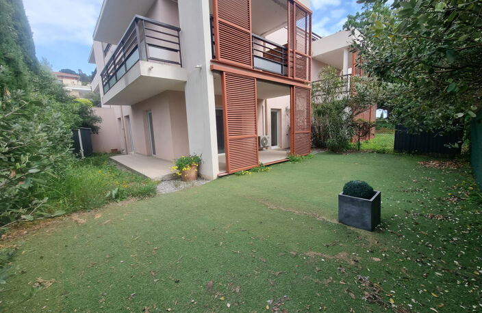 Corniche Fleurie, 3P d'angle avec Terrasse, Jardin de 100 m2 — photo 2