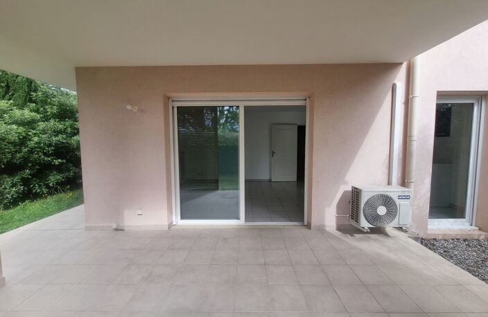 Corniche Fleurie, 3P d'angle avec Terrasse, Jardin de 100 m2 — photo 4