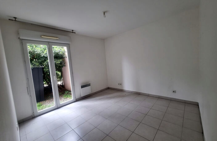 Corniche Fleurie, 3P d'angle avec Terrasse, Jardin de 100 m2 — photo 5
