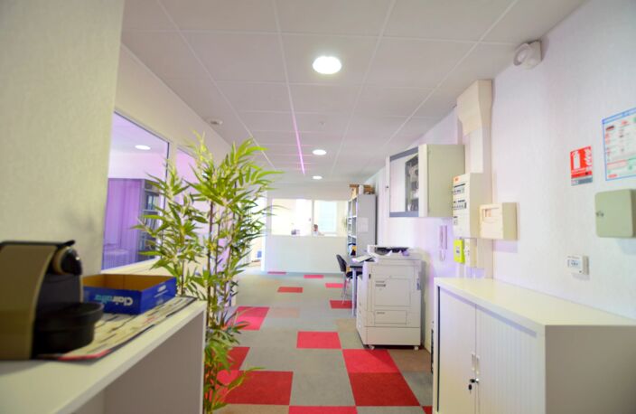 Beuax bureaux en étage + parkings — photo 2