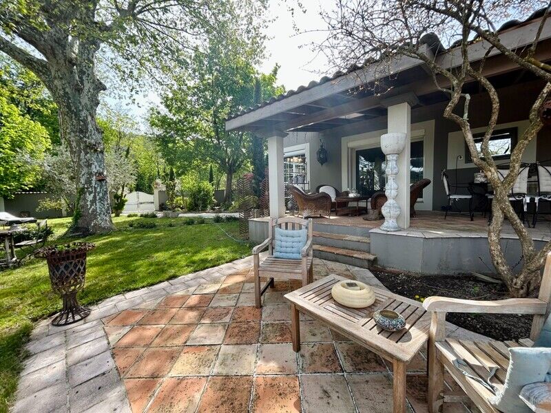 Villa / Maison  T6 à vendre Saint-Jean-de-Muzols 07300