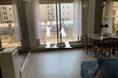 Appartement 1 pièces 920 €