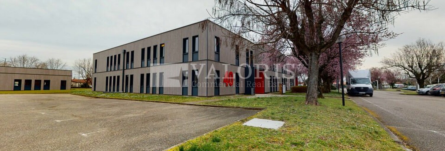 Bureau  6373 m² à louer à Vénissieux (69200)