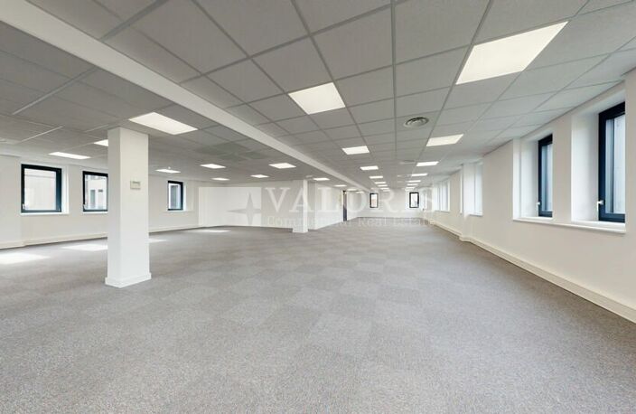 BUREAUX à LOUER — photo 2
