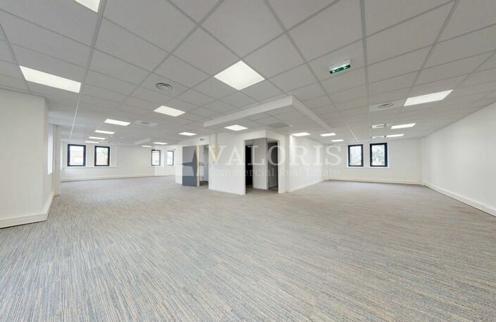 BUREAUX à LOUER — photo 3
